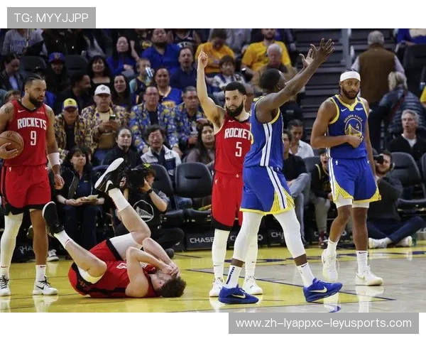 火箭队最新一场比赛比分与战术调整分析